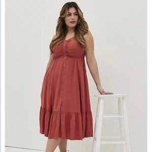 Torrid NWOT faux button front midi dress